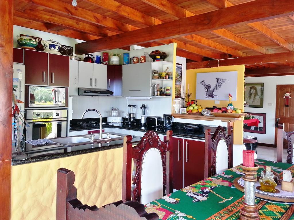Coliving La Boira Bed & Breakfast Jardin Bagian luar foto
