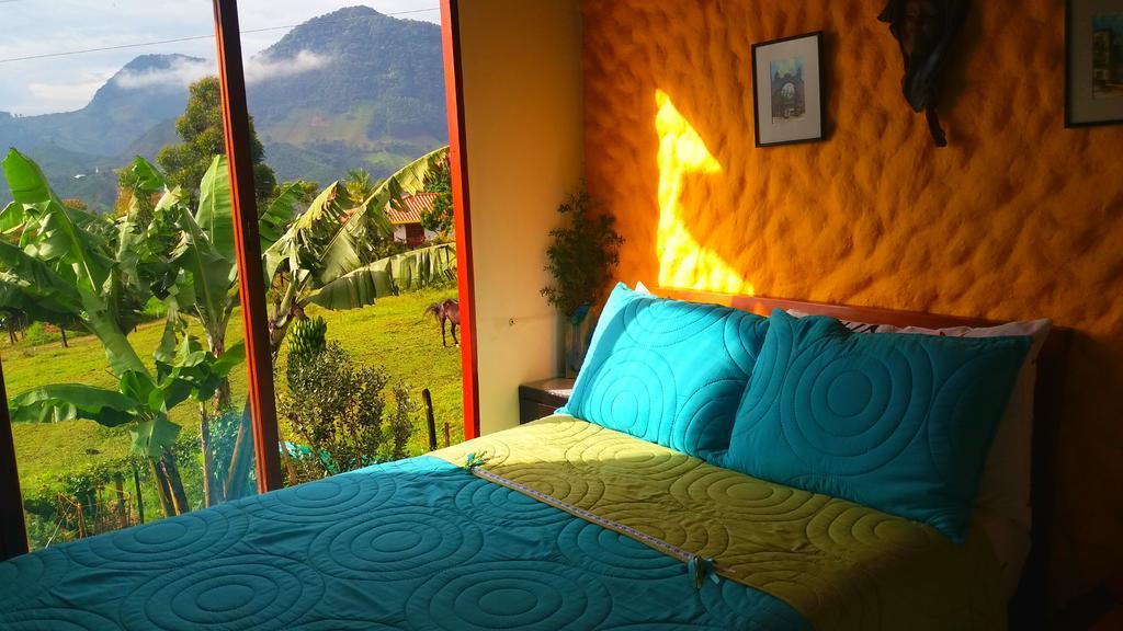 Coliving La Boira Bed & Breakfast Jardin Bagian luar foto