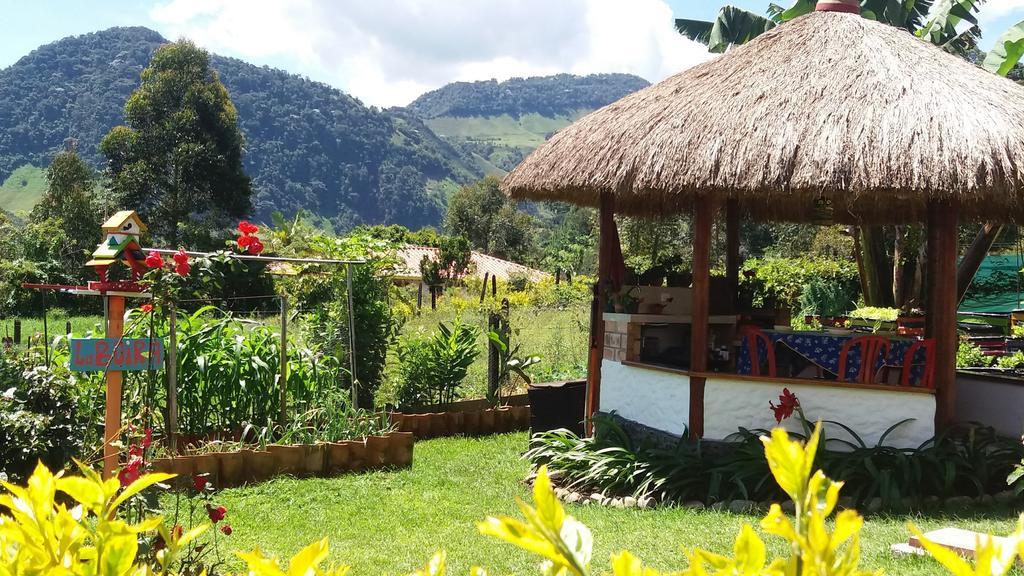 Coliving La Boira Bed & Breakfast Jardin Bagian luar foto