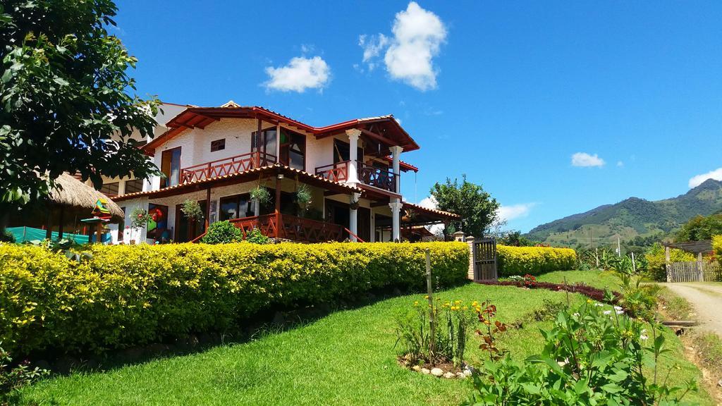Coliving La Boira Bed & Breakfast Jardin Bagian luar foto