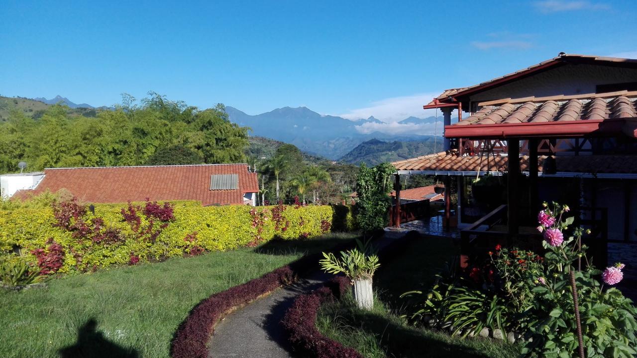 Coliving La Boira Bed & Breakfast Jardin Bagian luar foto