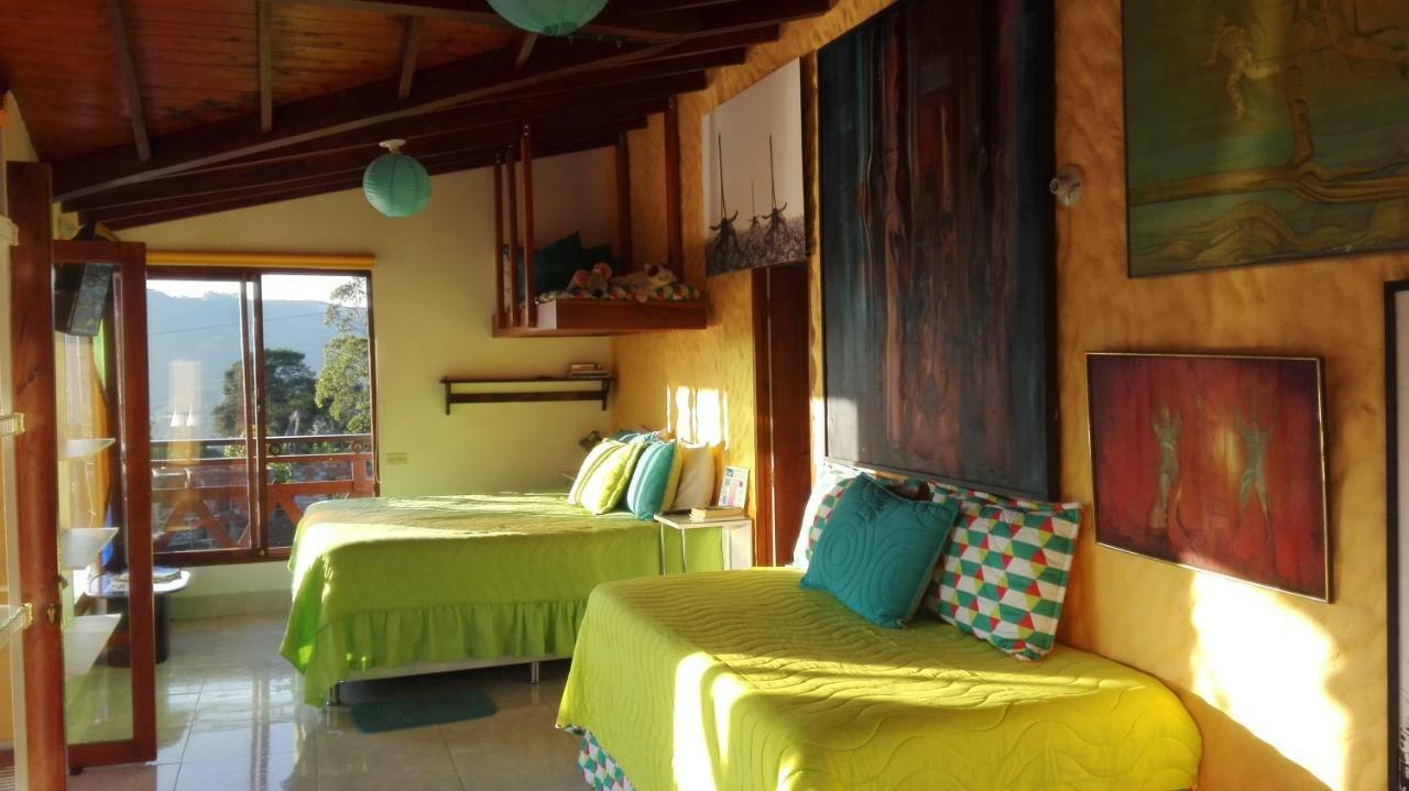 Coliving La Boira Bed & Breakfast Jardin Bagian luar foto