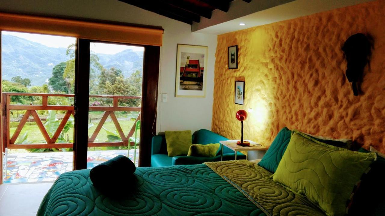 Coliving La Boira Bed & Breakfast Jardin Bagian luar foto